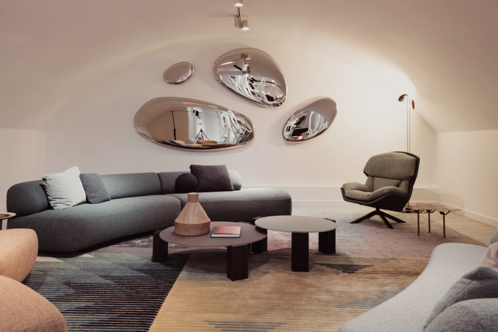 Curated_Connections_-46